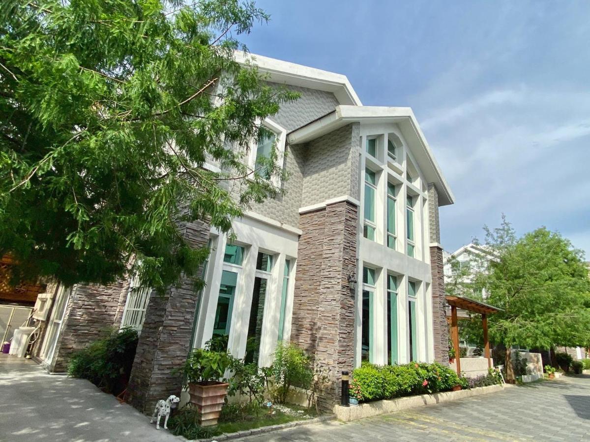 北歐小宅-市區電梯民宿附停車位 Hualien City Ngoại thất bức ảnh